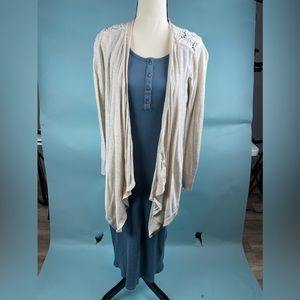 Cute dress and shawl combo